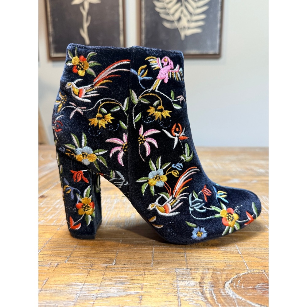 Liliana Black Velvet Embroidered Floral Bird Ankle Boots Block Heel Womens 5.5